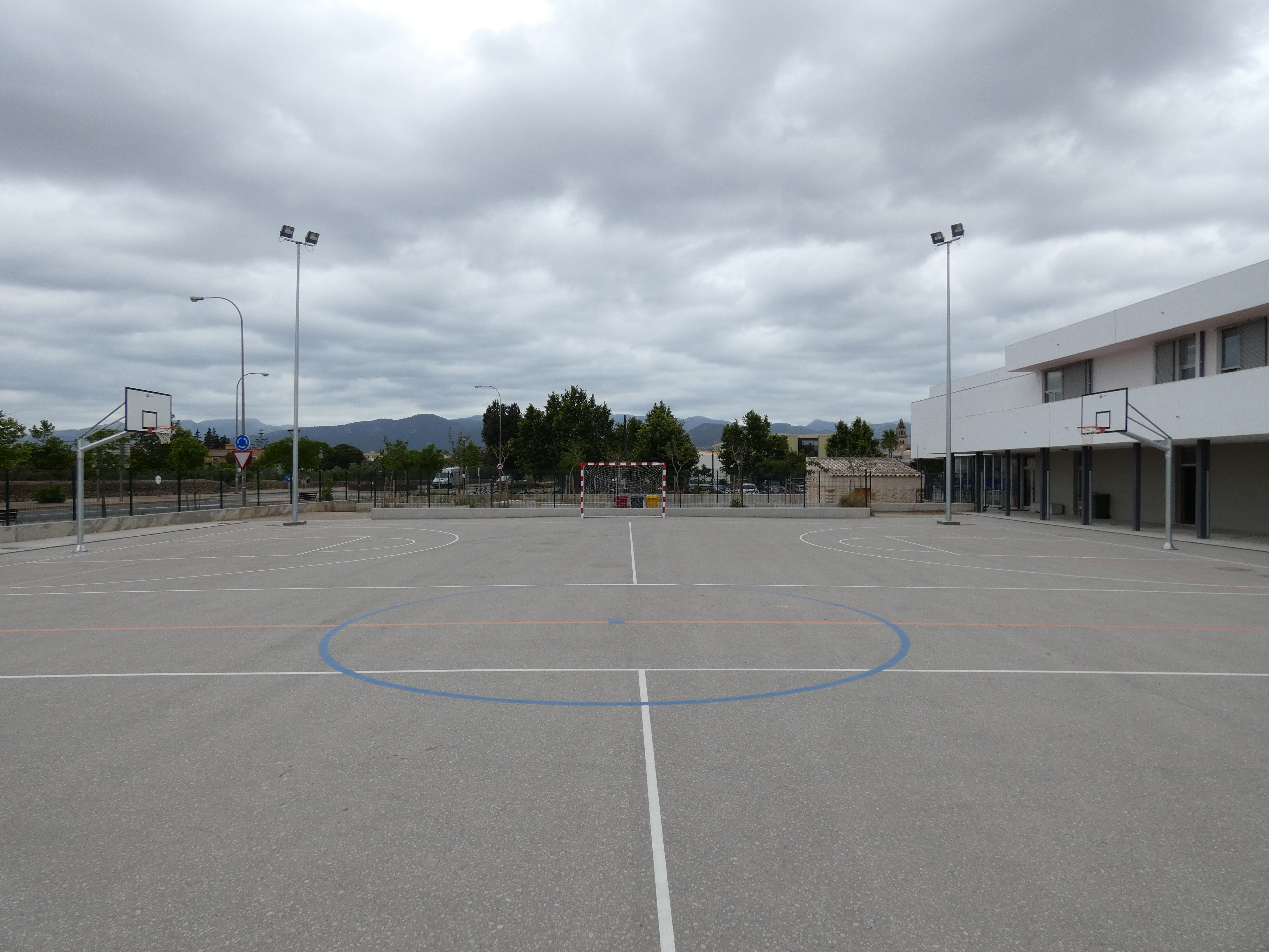 Instalación de pistas multideportivas